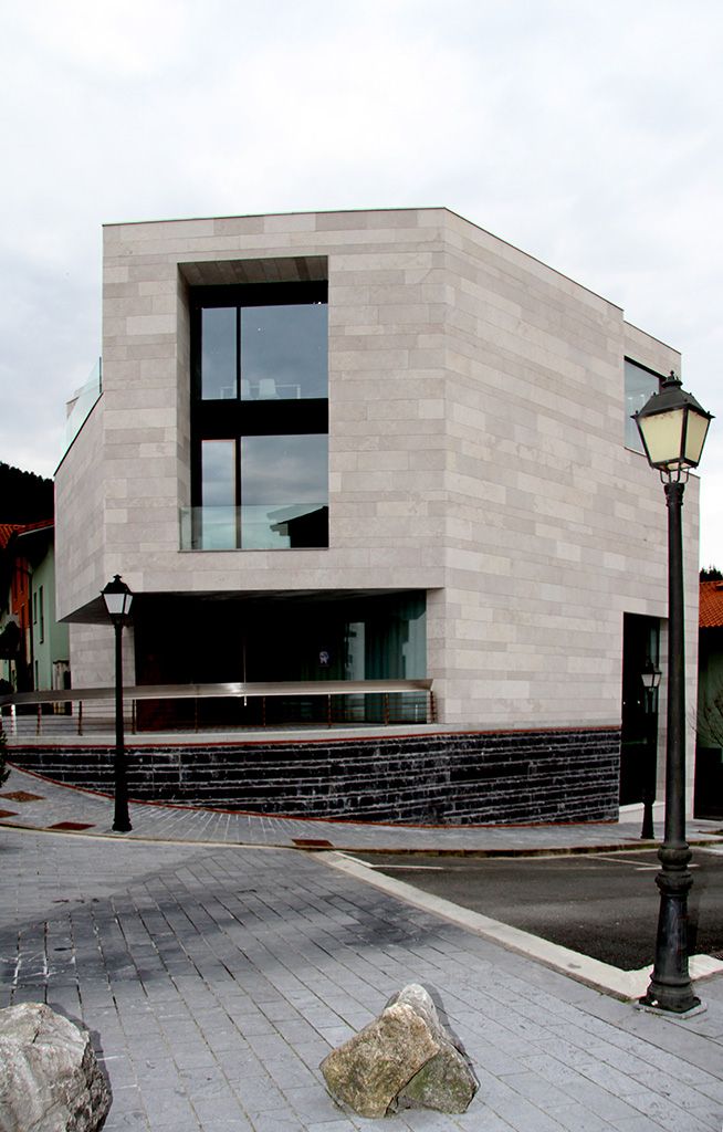 Ayuntamiento de Arama 3